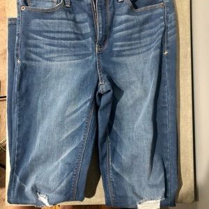 Juniors ripped jeans